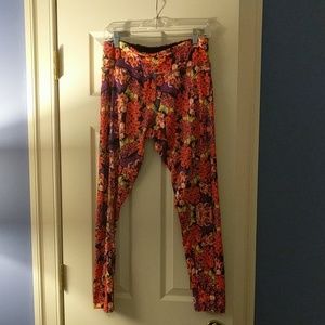 Lularoe Jade Leggings size large